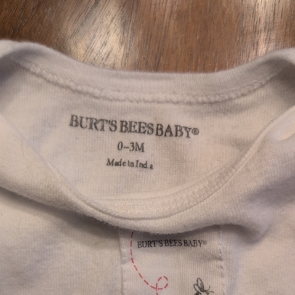 Burt's Bees Baby Soft White Bodysuit - Picture 2 of 3